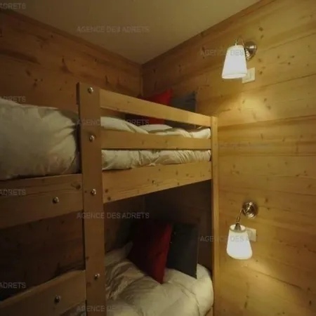 Lauzieres Apartment